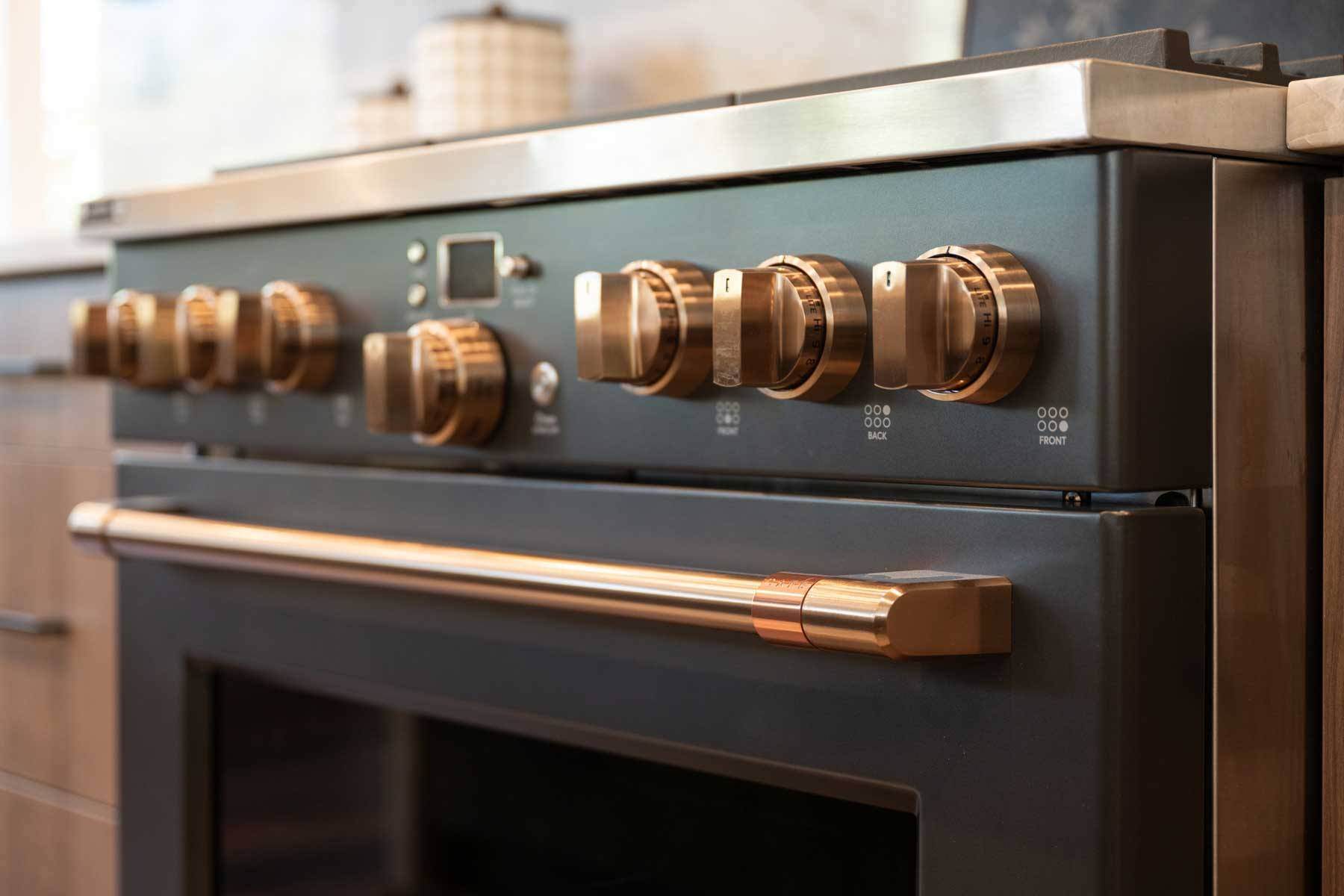 gas range and oven gold knobs